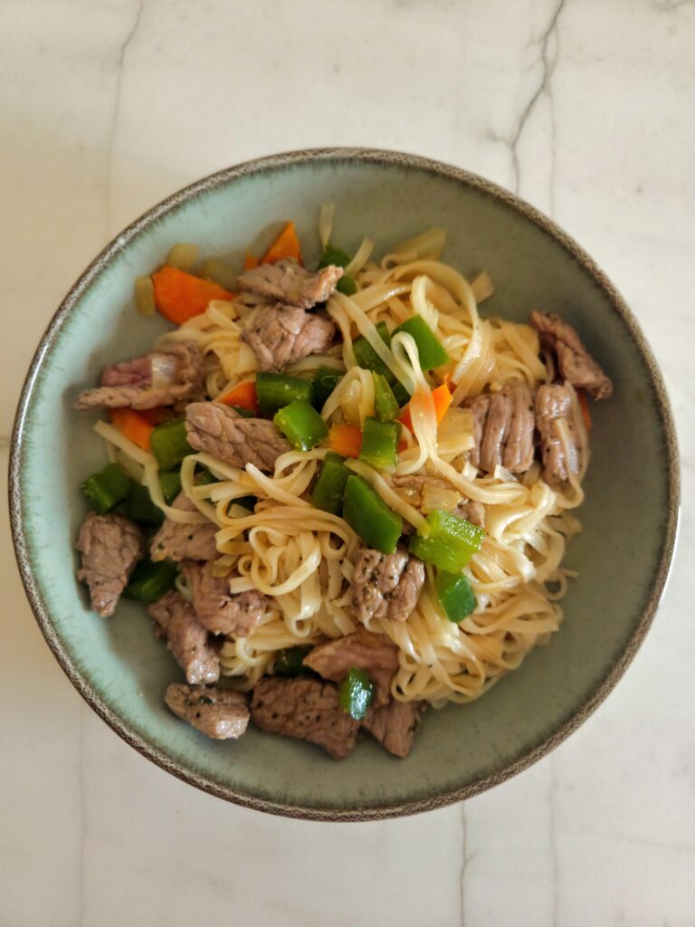 Noodles con ternera y verduras